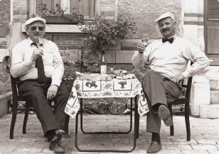 Gerd von Paczensky und Jürgen D. Schmidt auf einer Reise in Frankreich